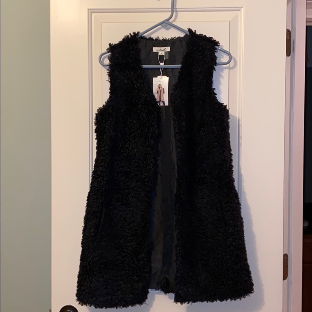 women’s fluffy vest